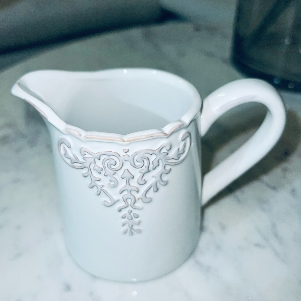 Classic  Creamer. Small